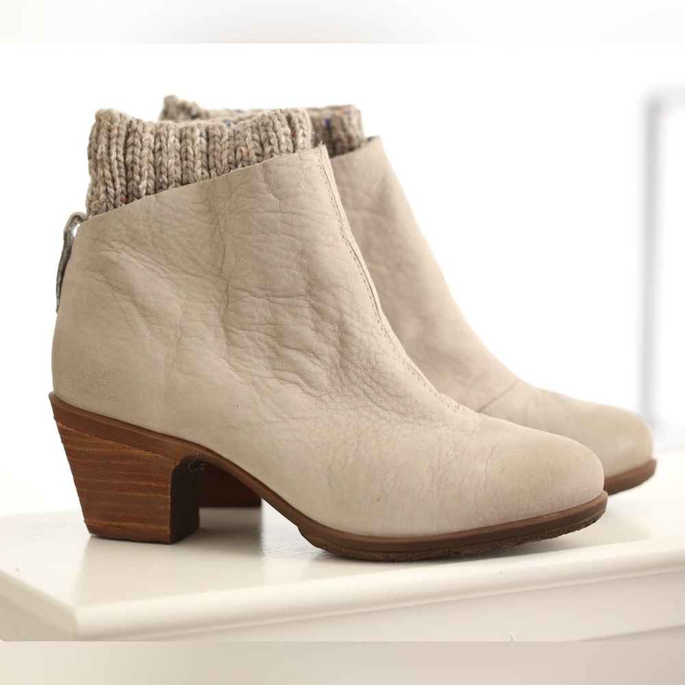 Comfortiva Briane Women Ankle Boots size 6.5 W